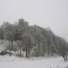 Zmrożony klasztor zimą