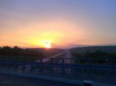 Cukierkowy zachód słońca nad A4 - w drodze na wieczorny pociąg do Przemyśla